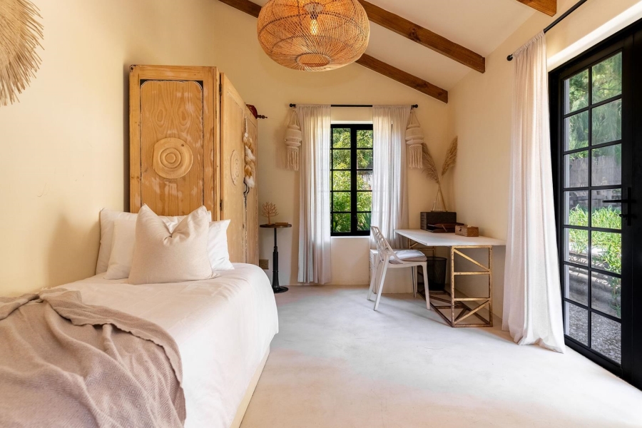 6 Bedroom Property for Sale in Hout Bay Western Cape